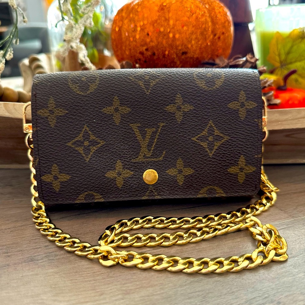 Louis Vuitton Monogram Porte Monnaie Billets Tresor Bifold Wallet - EUC!